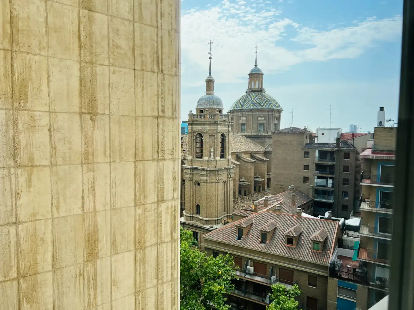 Exterior view of Flat for sale in Zaragoza  with Air Conditioner, Heating and Parquet flooring