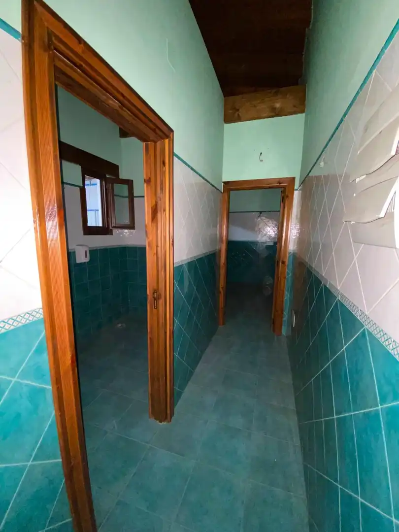 Badezimmer von Fabrikhallen zur Miete in Bembibre