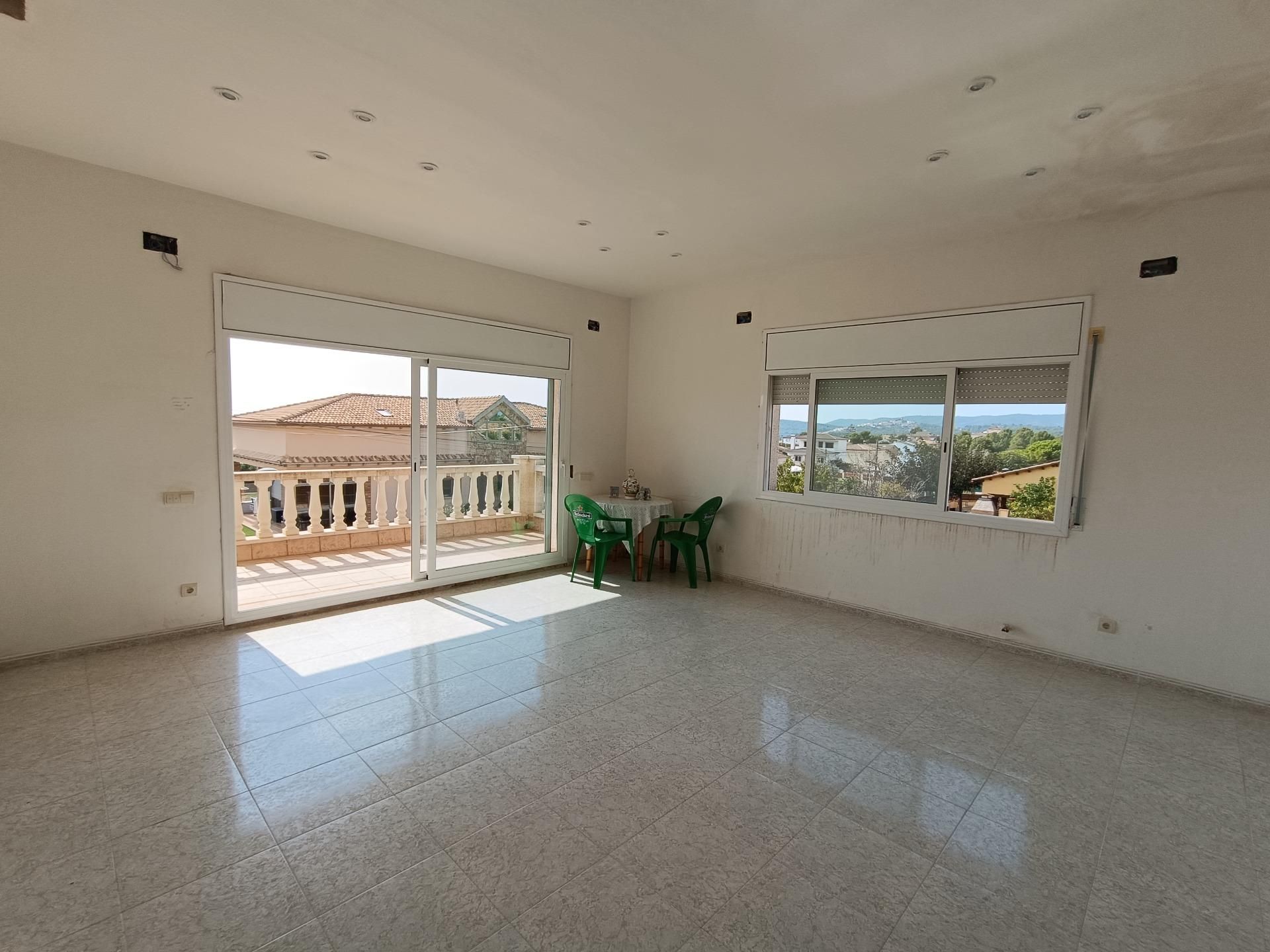 Living room of House or chalet for sale in El Vendrell  with Air Conditioner, Heating and Terrace