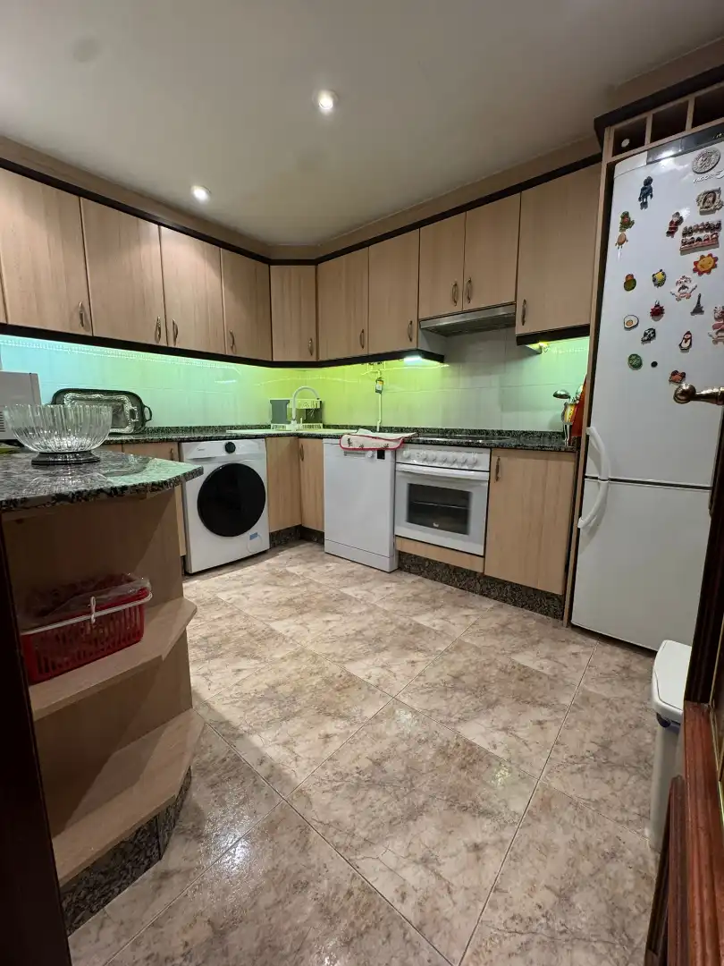 Flat with lift to rent in Extramurs, imagen 4