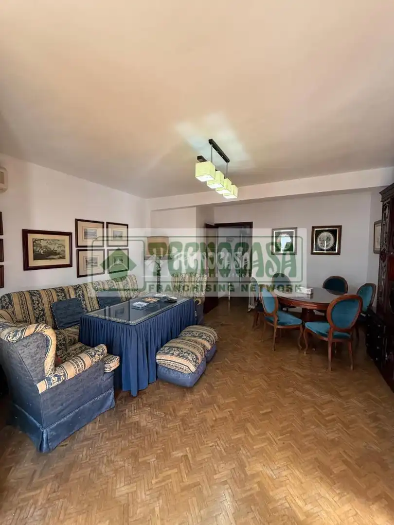 Living room of Flat for sale in Ronda  with Air Conditioner, Parquet flooring and Balcony
