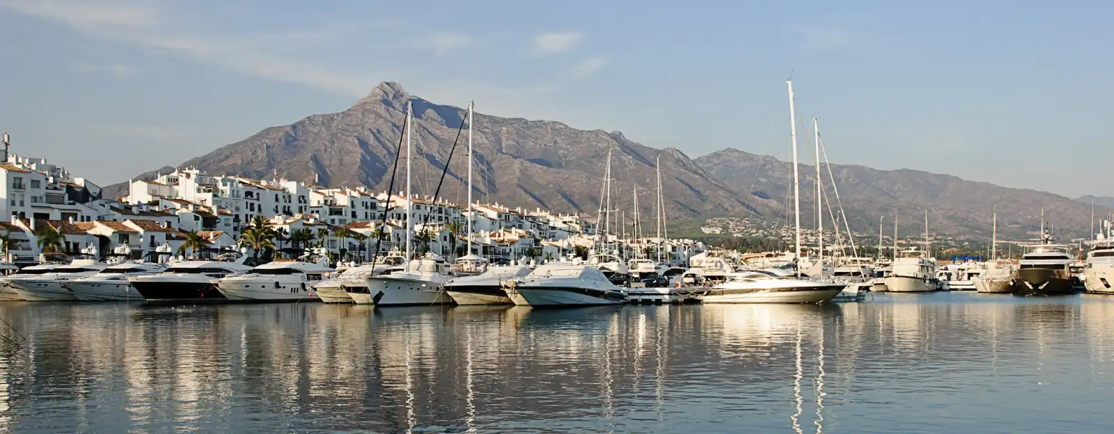 Vista exterior de Piso en venta en Marbella con Aire acondicionado, Calefacción y Terraza