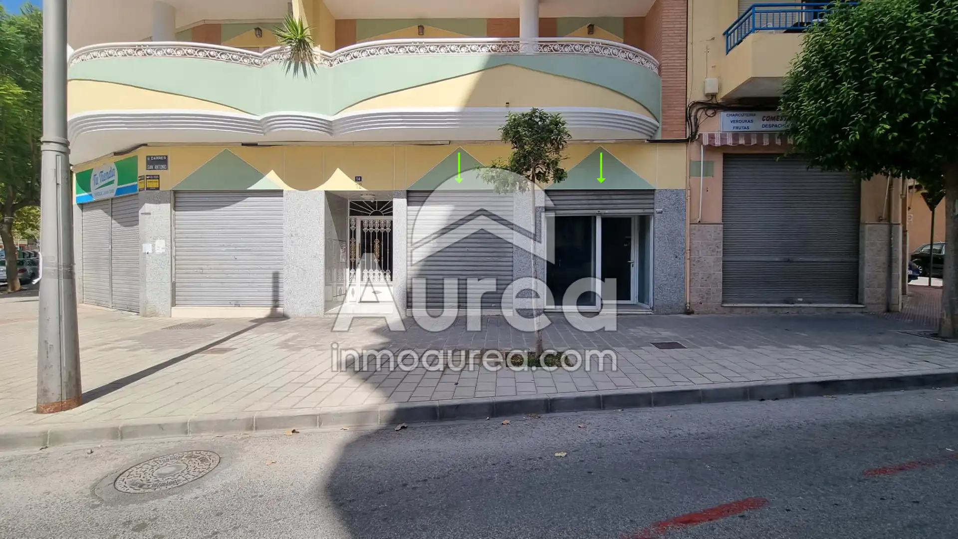 Exterior view of Commercial properties for sale in San Vicente del Raspeig / Sant Vicent del Raspeig