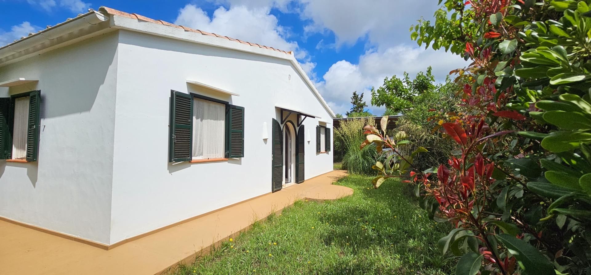 Vista exterior de Casa o xalet en venda en Alaior amb Aire condicionat, Calefacció i Jardí privat