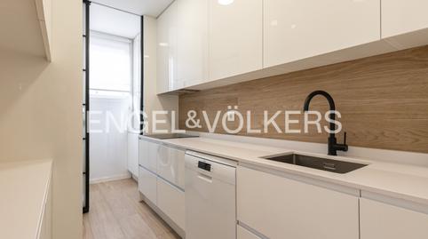 Foto 4 de Piso de alquiler en Nueva España,  Madrid Capital