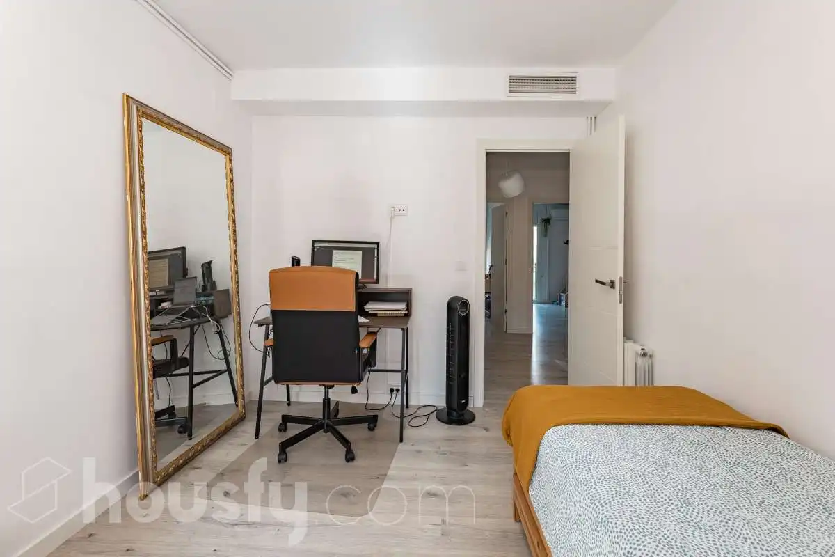 Habitación de Casa o chalet en venta en Viladecans con Balcón