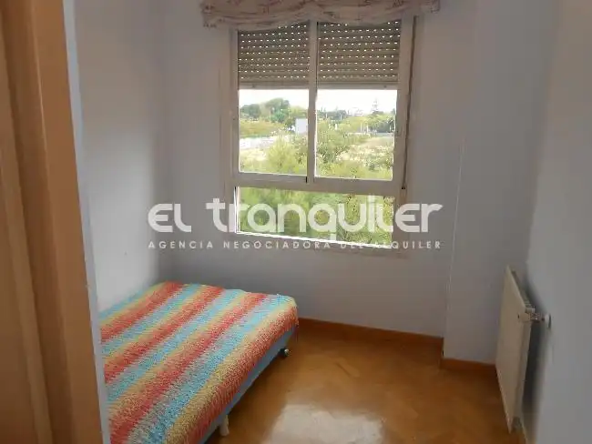 Bedroom of Flat for rent in Madrid  with Air Conditioner, Parquet flooring and Swimming Pool