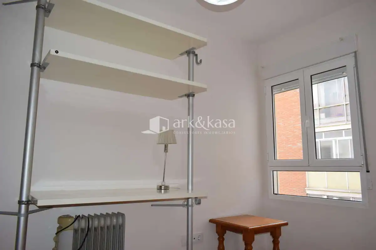 Habitación de Piso de alquiler en Valencia con Amueblado, Horno y Microondas