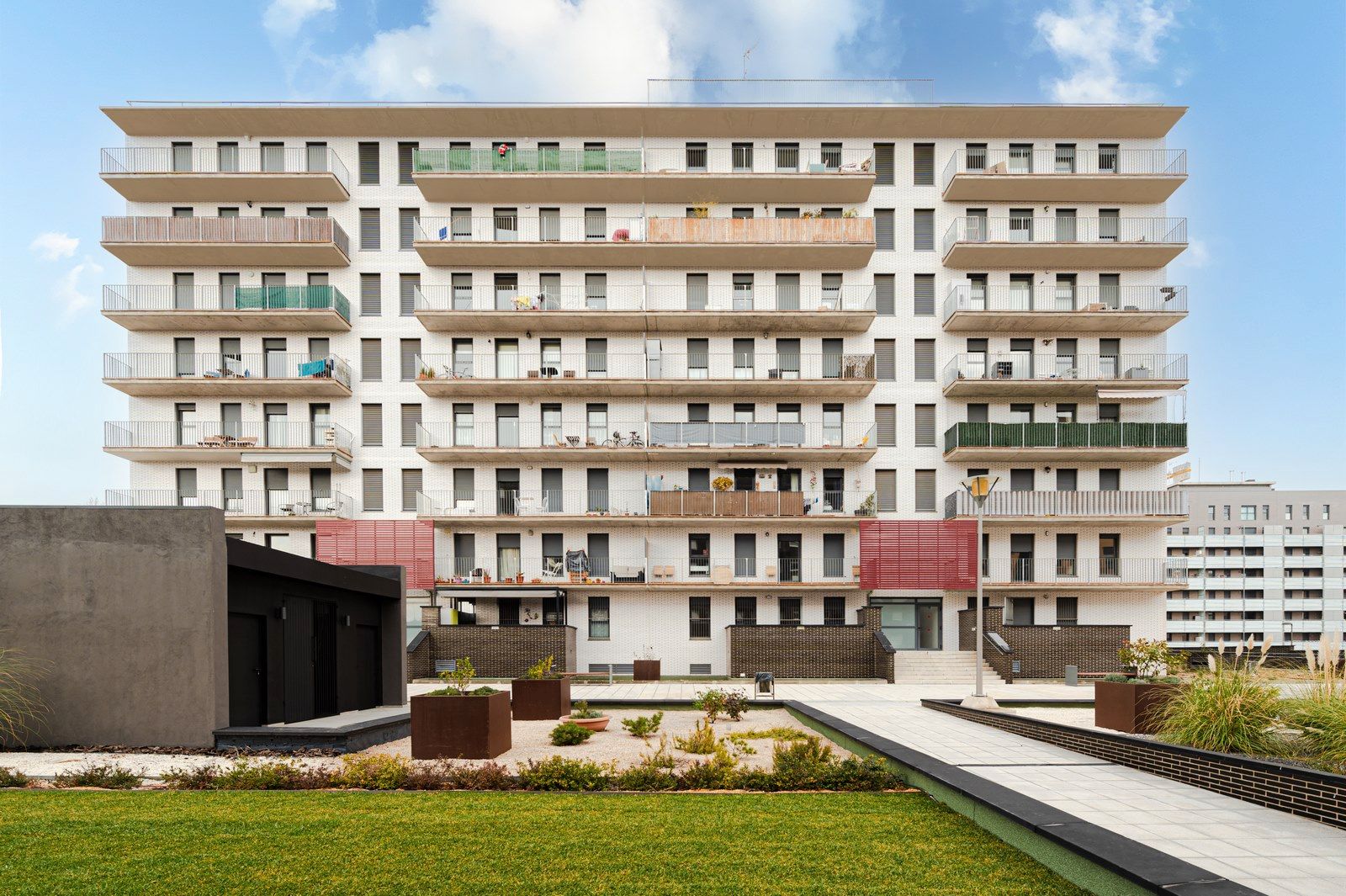 Exterior view of Flat for sale in Tres Cantos  with Terrace and Storage room