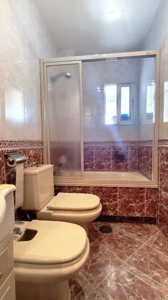 Bathroom of Flat for rent in Madrid