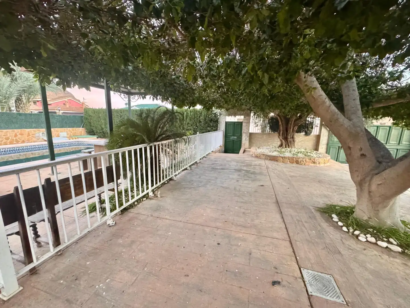 Vista exterior de Casa o xalet en venda en Orihuela amb Aire condicionat, Calefacció i Jardí privat