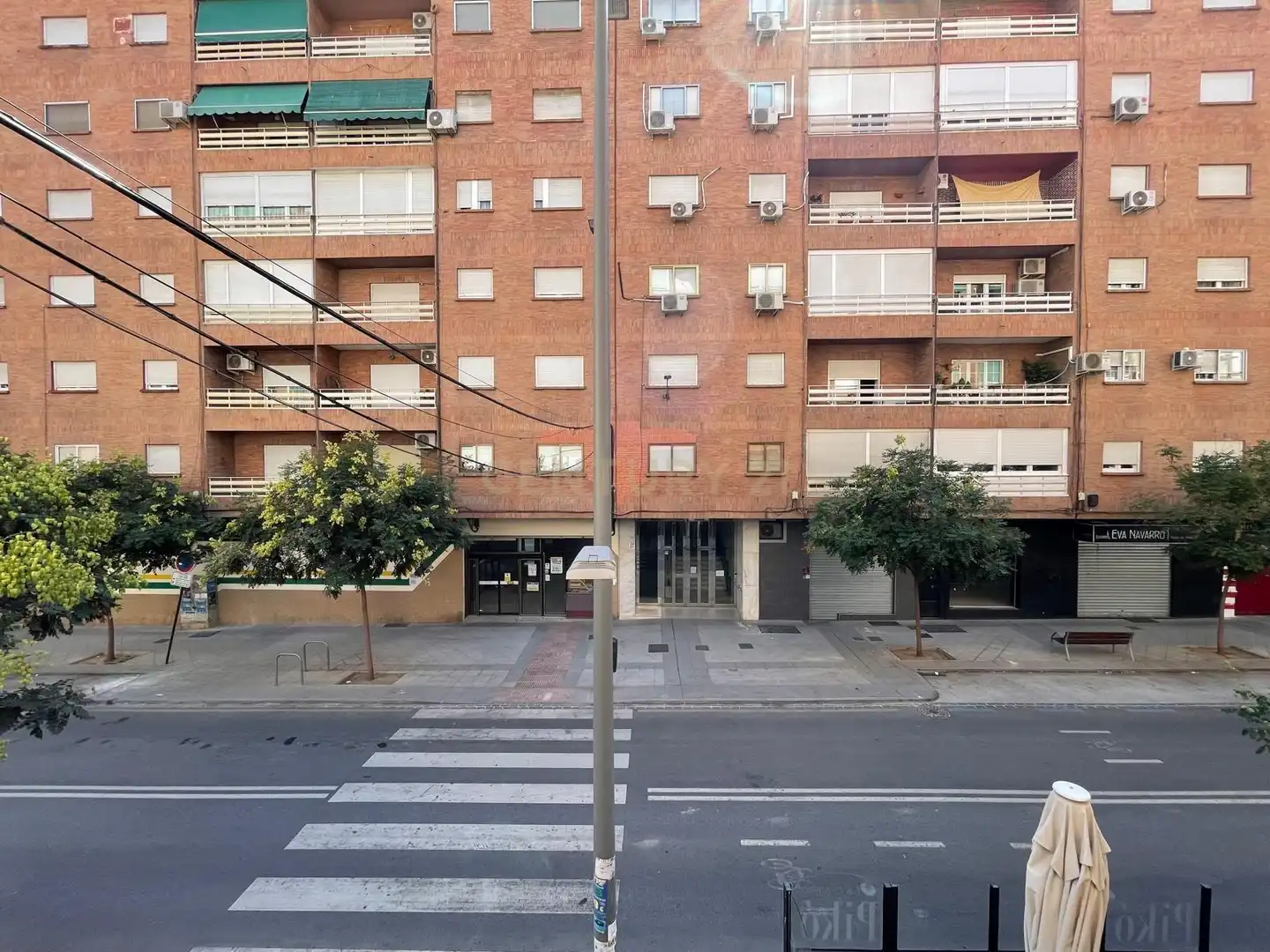 Vista exterior de Piso de alquiler en Granada con Lavadora, Microondas y TV