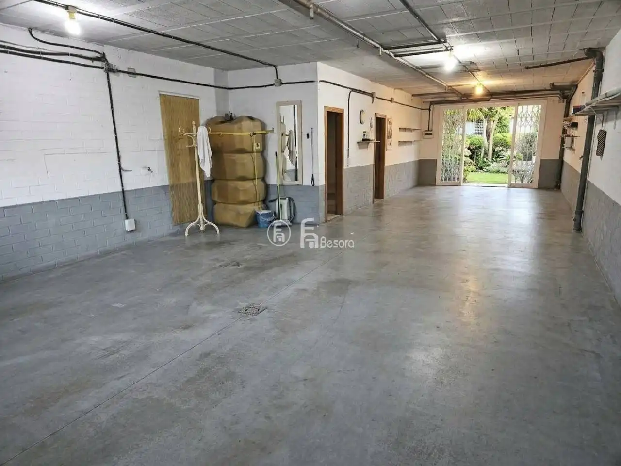 Casa aparellada amb jardí en venda a Avenida Lluís Companys, imagen 44