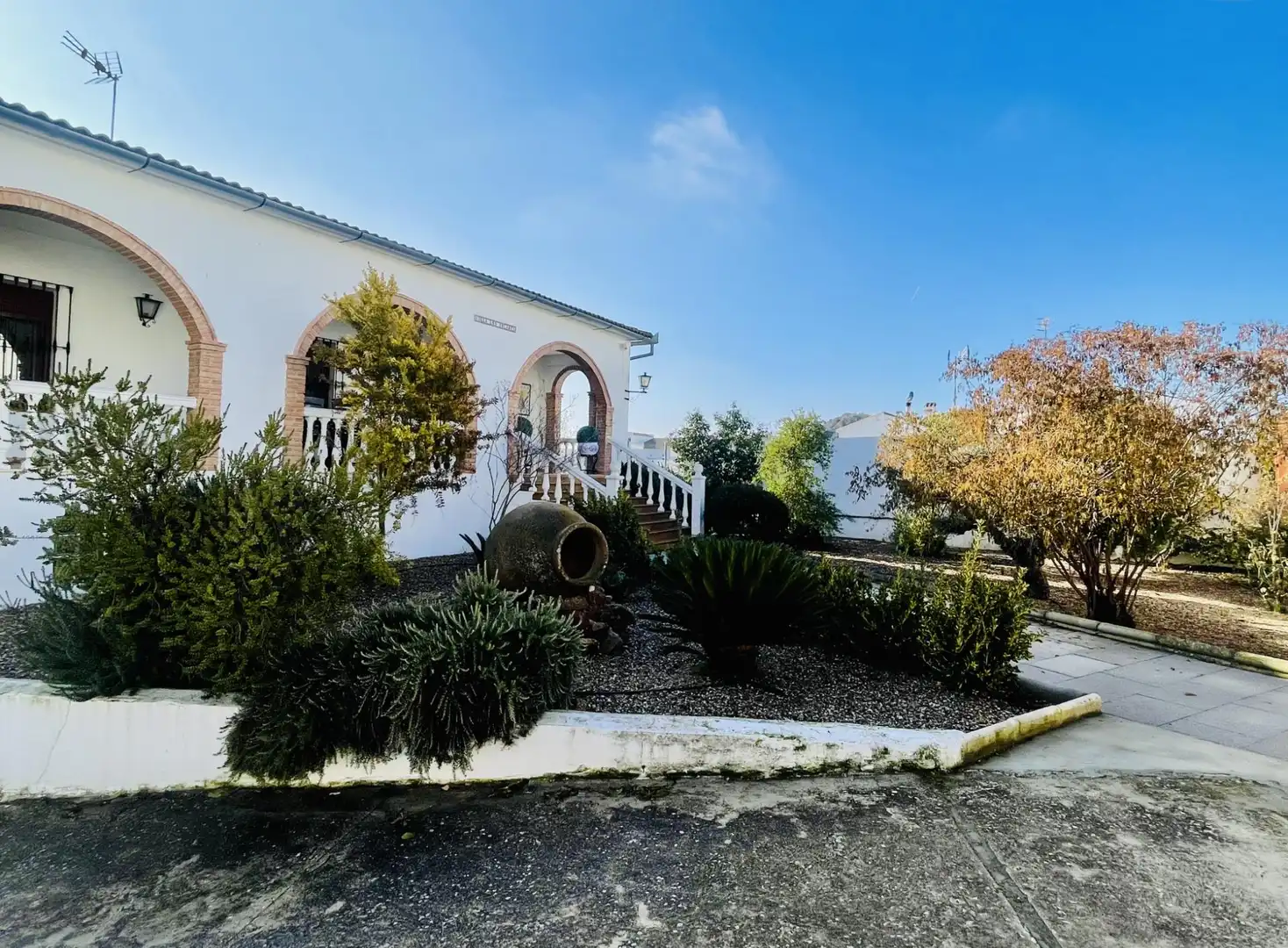 Vista exterior de Finca rústica en venta en Badolatosa con Jardín privado, Terraza y Piscina