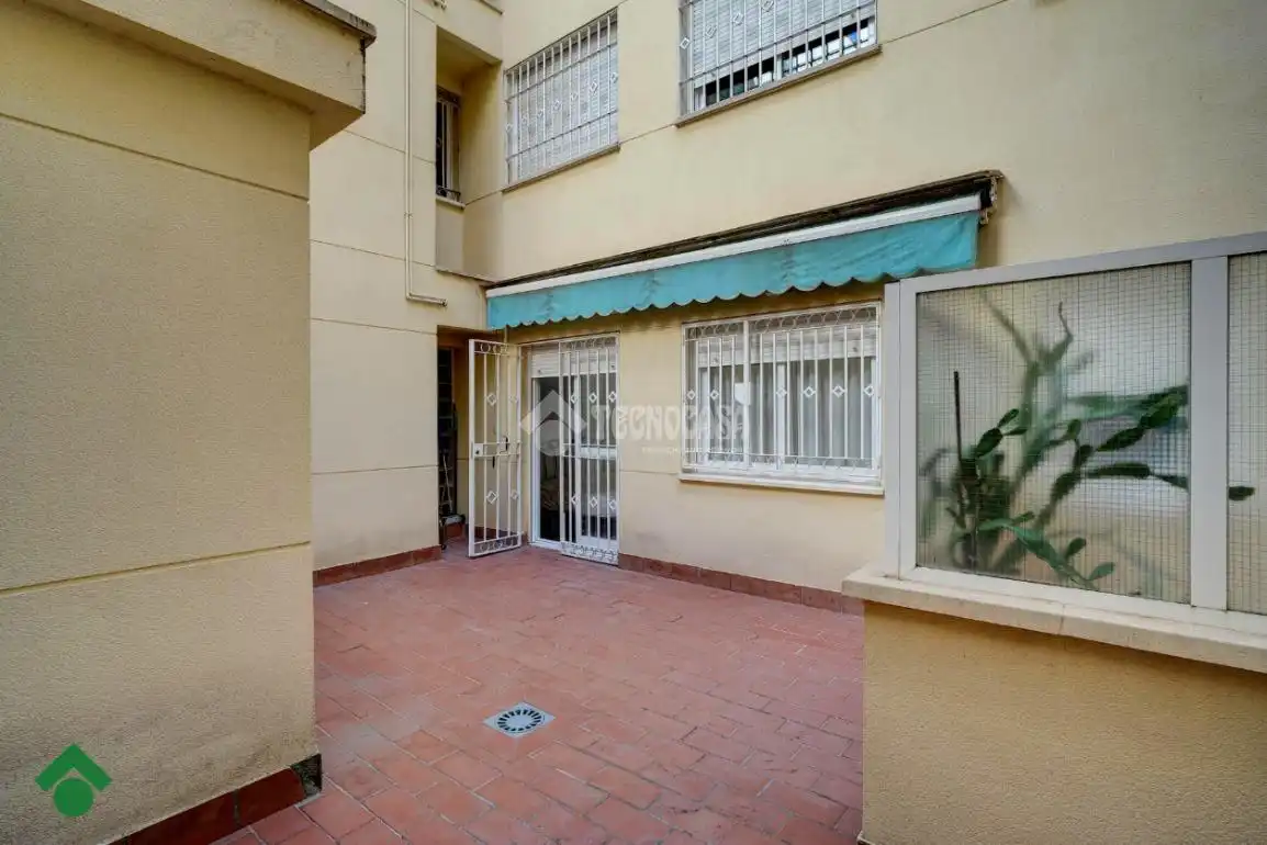 Vista exterior de Piso en venta en Córdoba con Aire acondicionado, Calefacción y Jardín privado