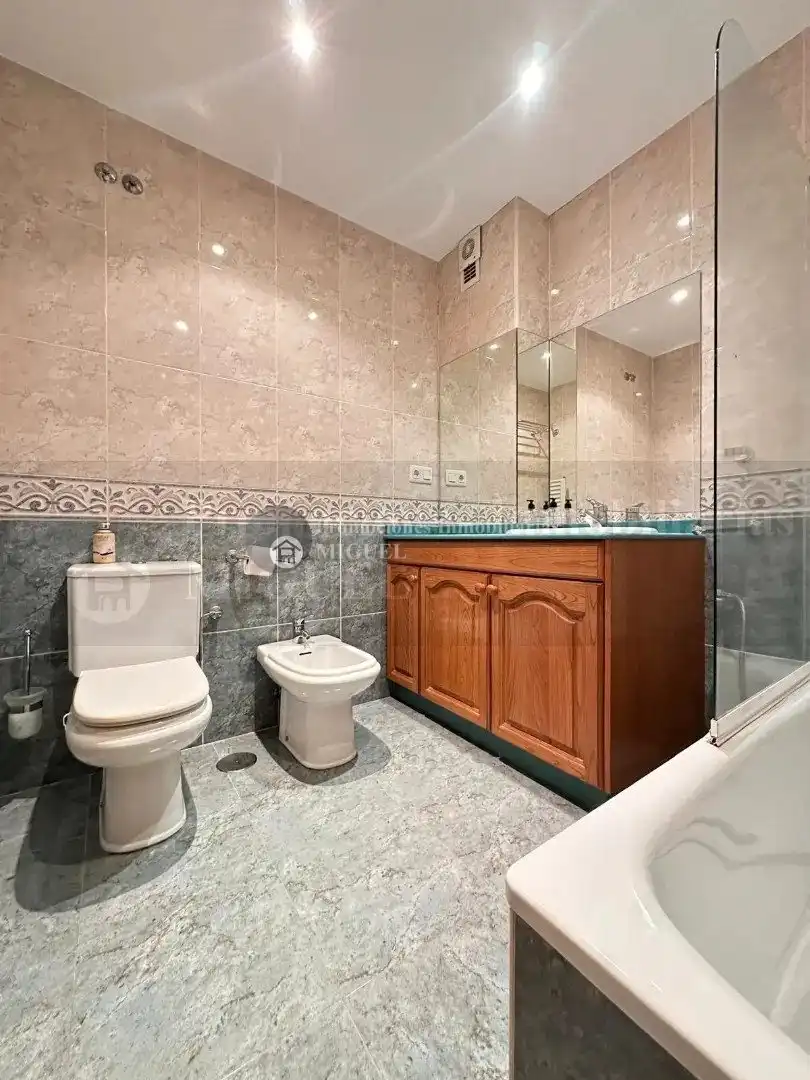 Bany de Apartament en venda en Verín amb Balcó