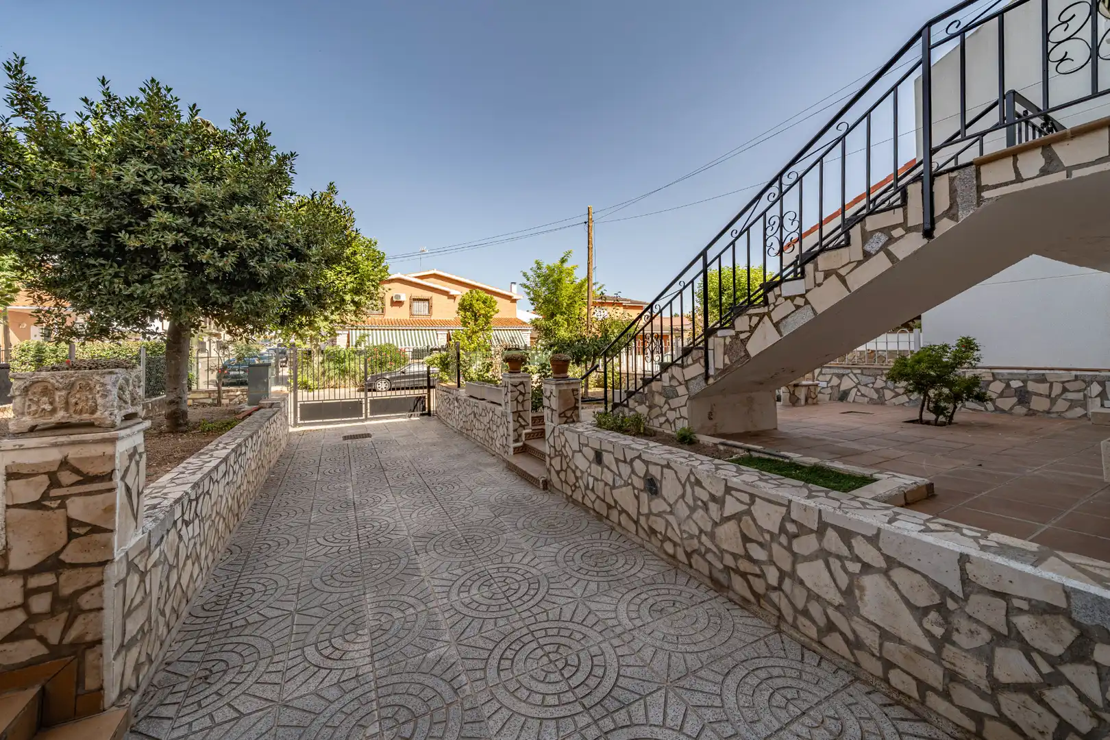 Casa aparellada amb jardí en venda a Calle de San José, imagen 83