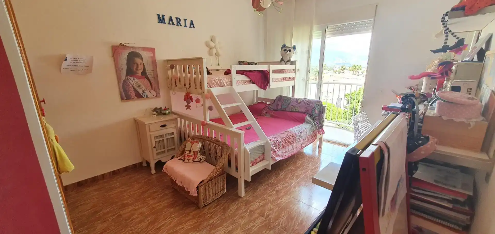Dormitori de Casa o xalet en venda en Pueblo - Urbanizaciones