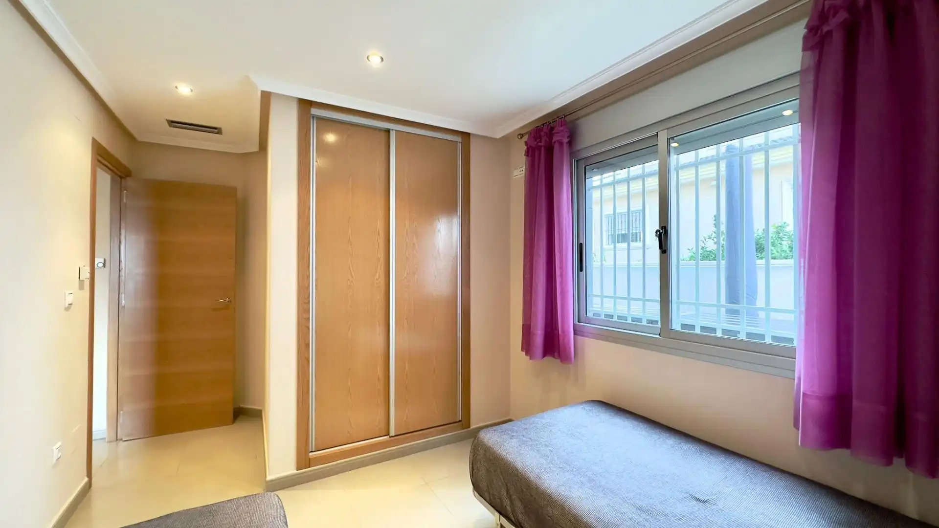 Schlafzimmer von Gebäude zum Verkauf in Torrevieja