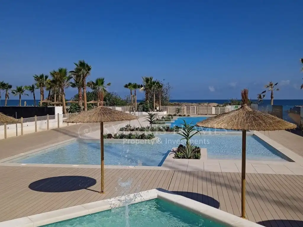 Piscina de Ático en venta en Dénia con Piscina comunitaria