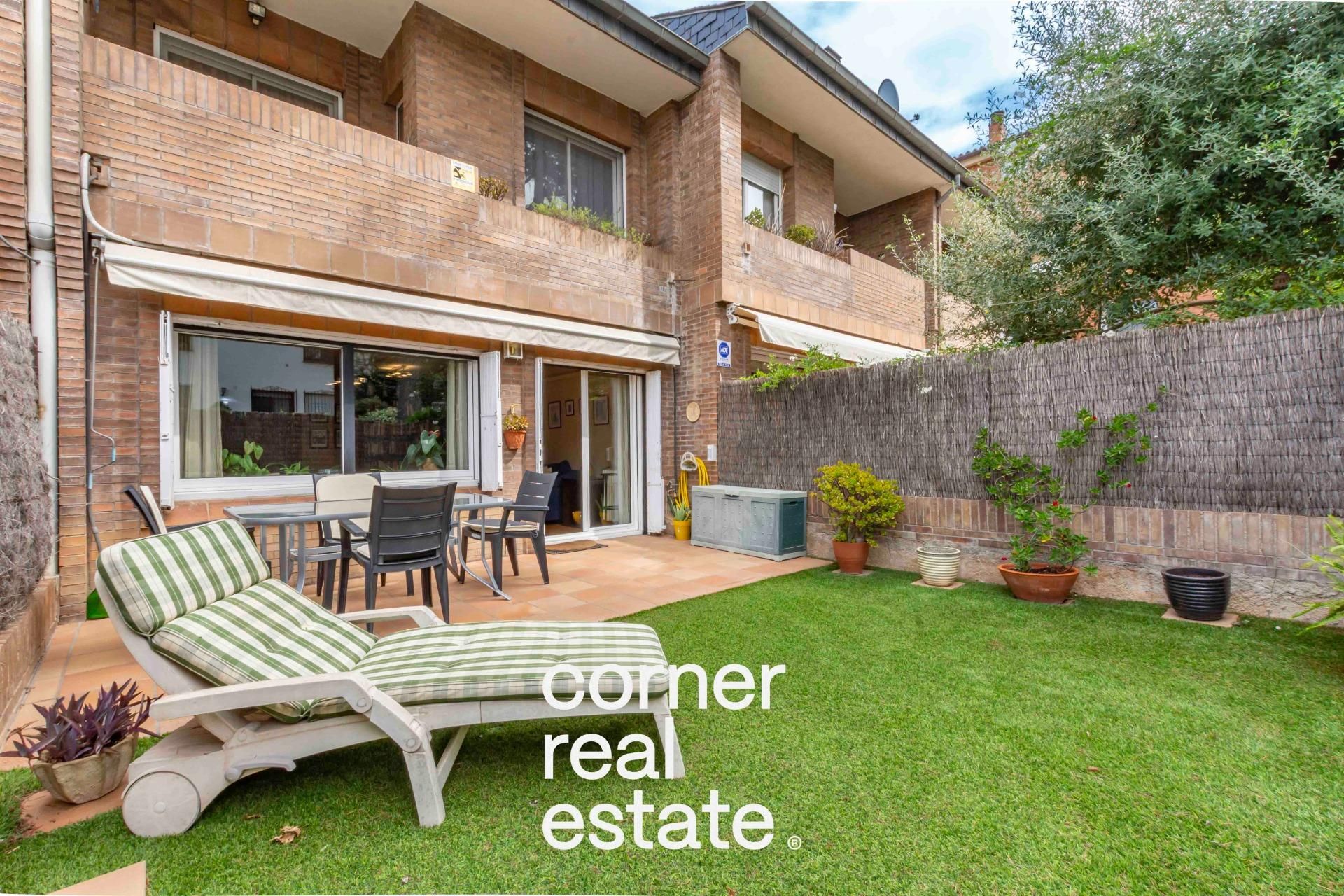 Garden of Single-family semi-detached for sale in Sant Cugat del Vallès  with Air Conditioner, Heating and Private garden