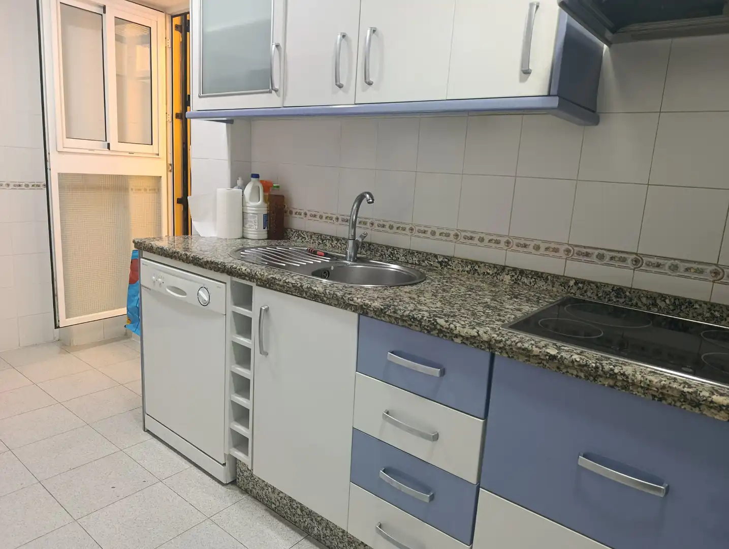 Kitchen of Flat for rent in Arco Norte - Avda. España