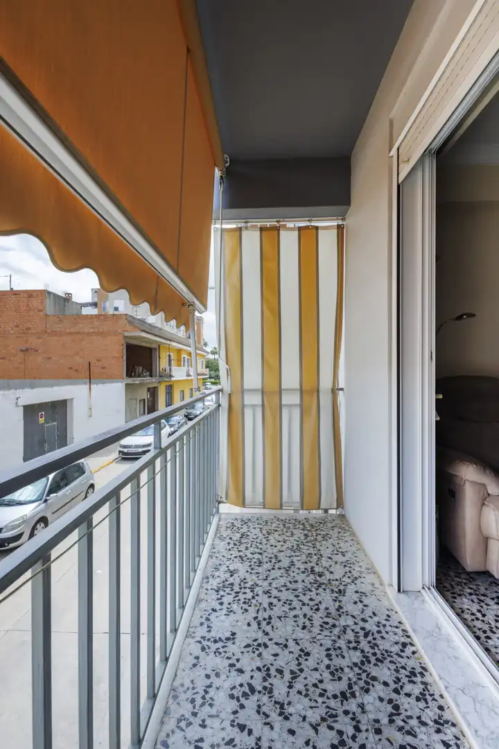 Terrasse von Einfamilien-Reihenhaus zum Verkauf in Carlet mit Terrasse und Balkon