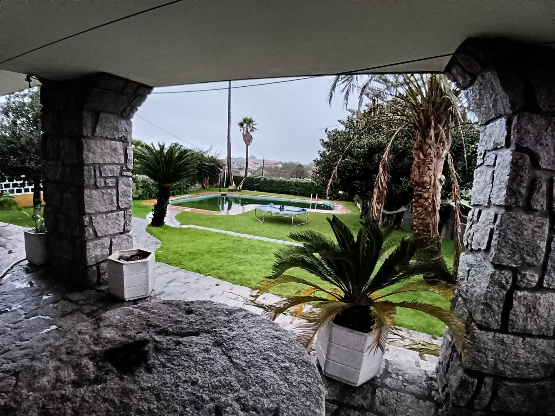 Jardí de Casa o xalet en venda en Cambados amb Piscina i Moblat