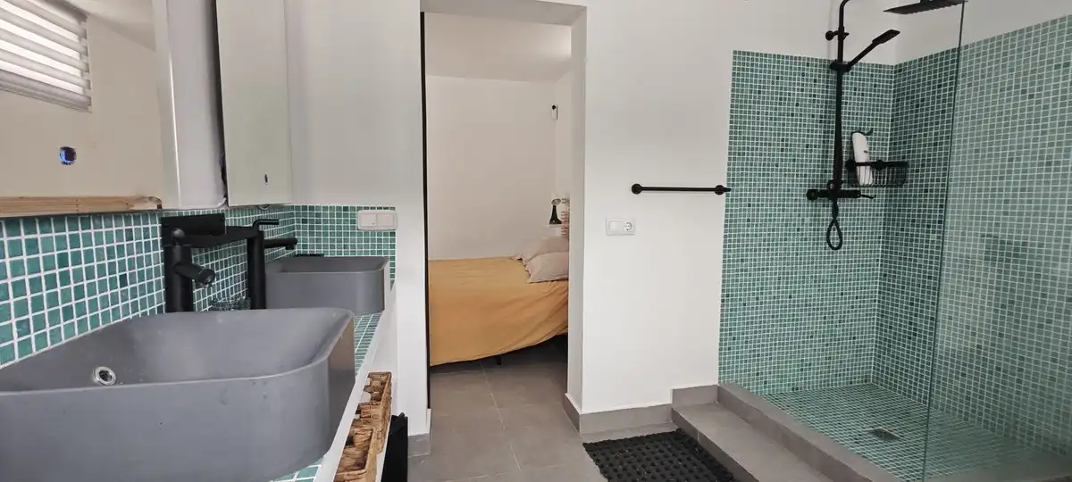 Dormitori de Casa o xalet en venda en Marbella amb Aire condicionat, Jardí privat i Piscina