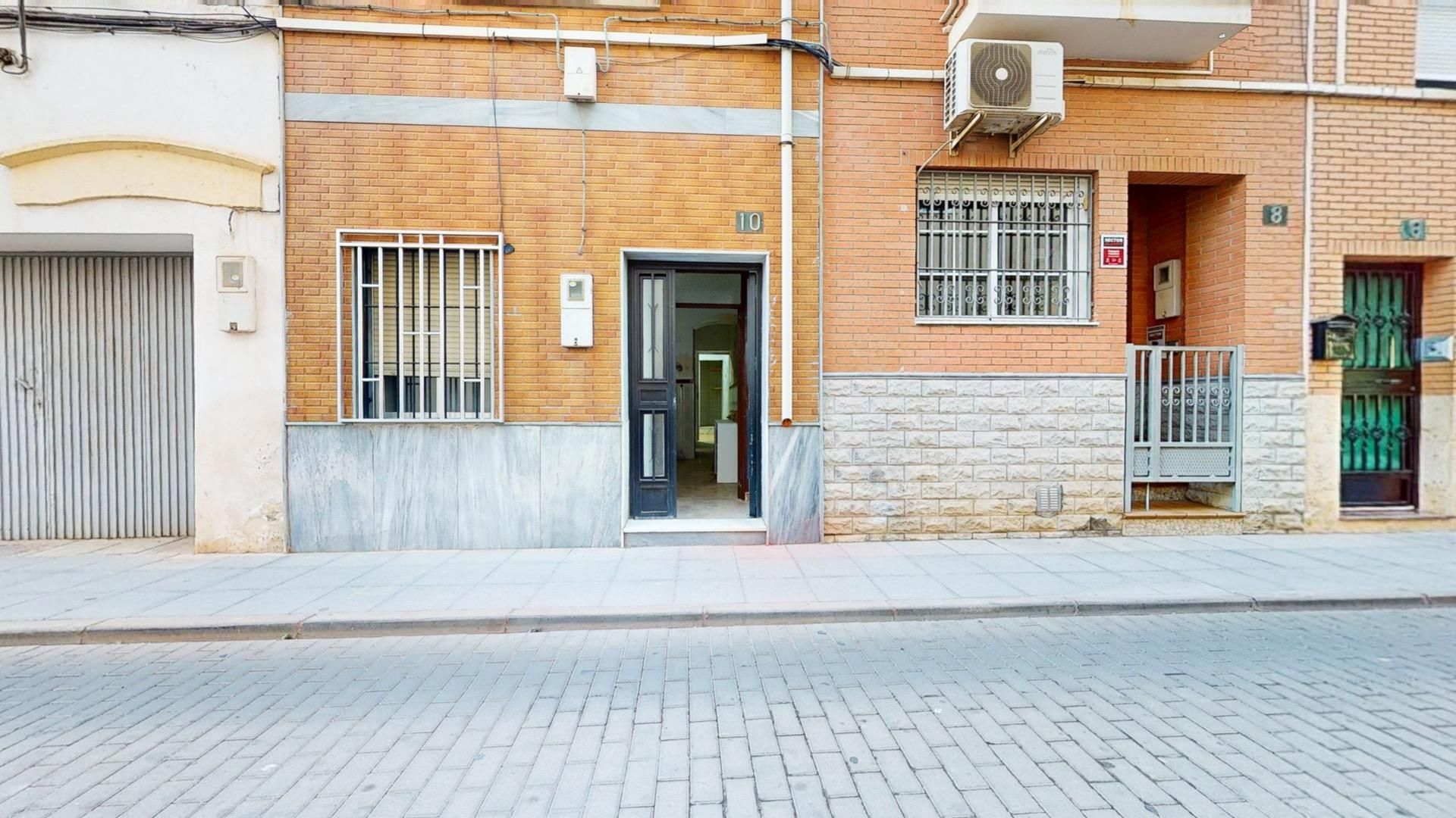 Vista exterior de Casa o xalet en venda en  Almería Capital