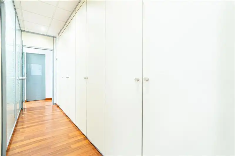Office space with lift for sale in Nord, imagen 16