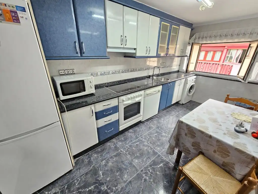 Kitchen of Flat for sale in Avilés