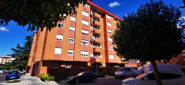 Piso en Alquiler en C JUAN BRAVO en Pan y Guindas