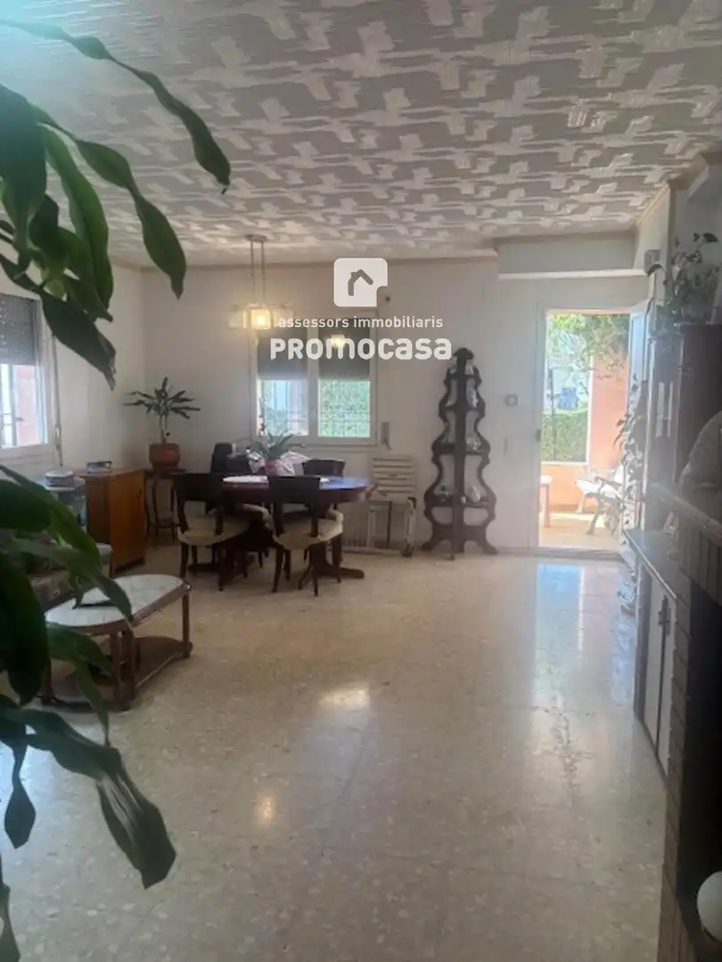 Comedor de Casa o chalet en venta en Barberà del Vallès con Calefacción, Terraza y Balcón