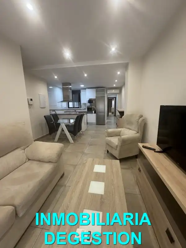 Flat for rent in Calle Espronceda, Centro ciudad