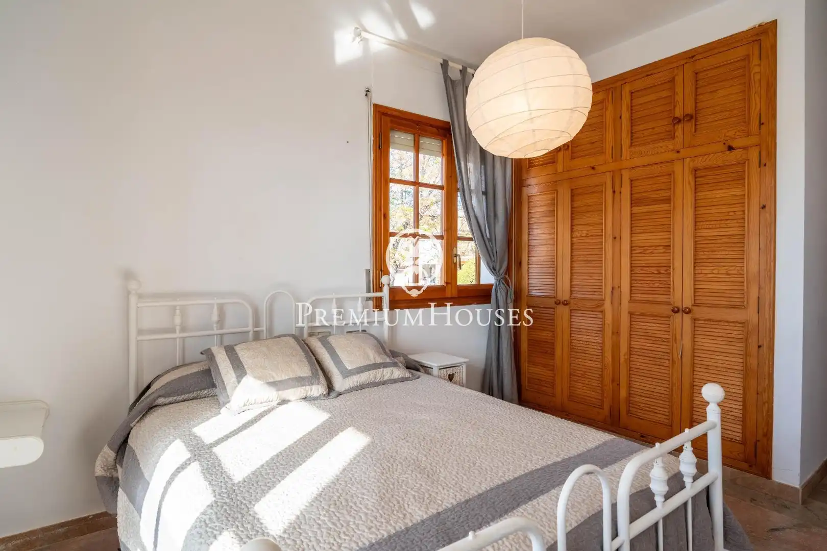 Dormitori de Casa o xalet en venda en Vilanova i la Geltrú amb Calefacció, Jardí privat i Terrassa