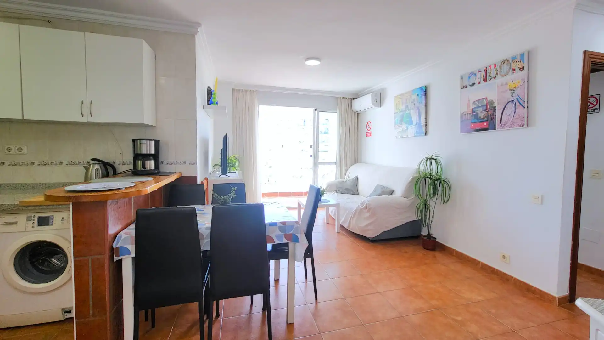 Sala de estar de Apartamento en venta en Benalmádena con Aire acondicionado, Calefacción y Terraza
