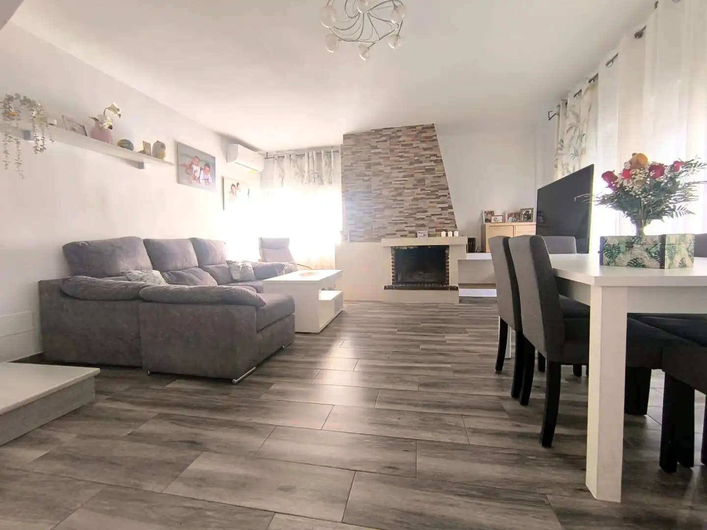 Wohnzimmer von Maisonette zum Verkauf in Alhaurín de la Torre mit Klimaanlage, Parkett und Terrasse