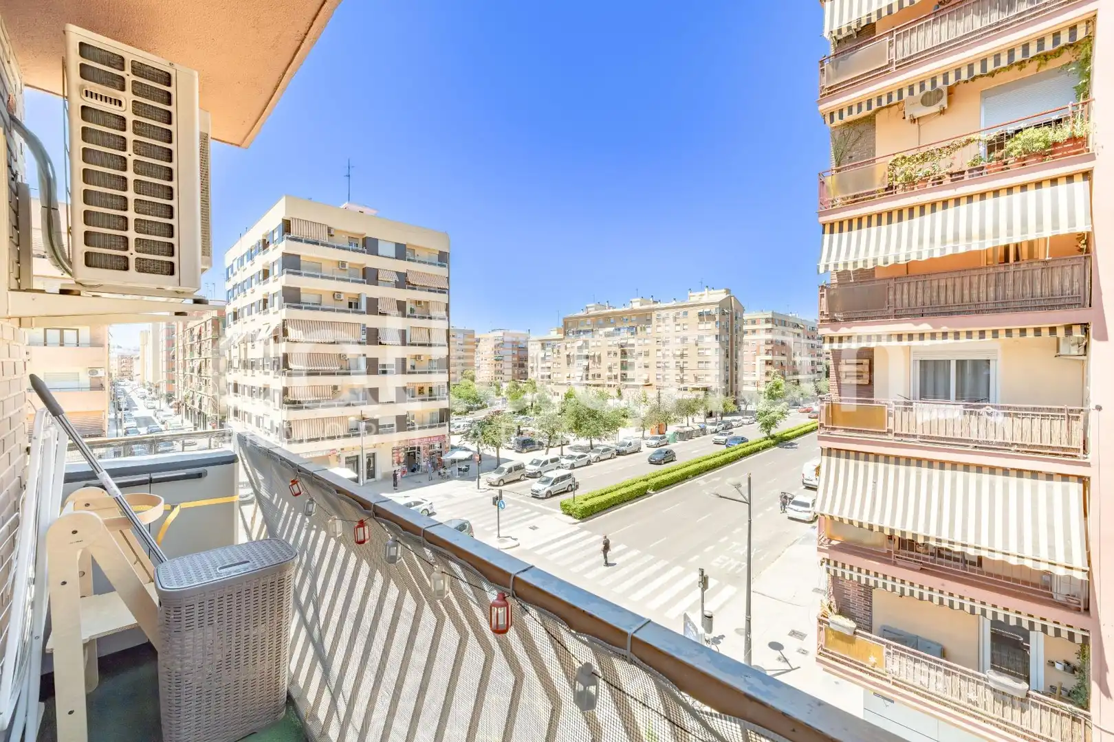 Vista exterior de Piso en venta en Valencia con Aire acondicionado, Calefacción y Amueblado