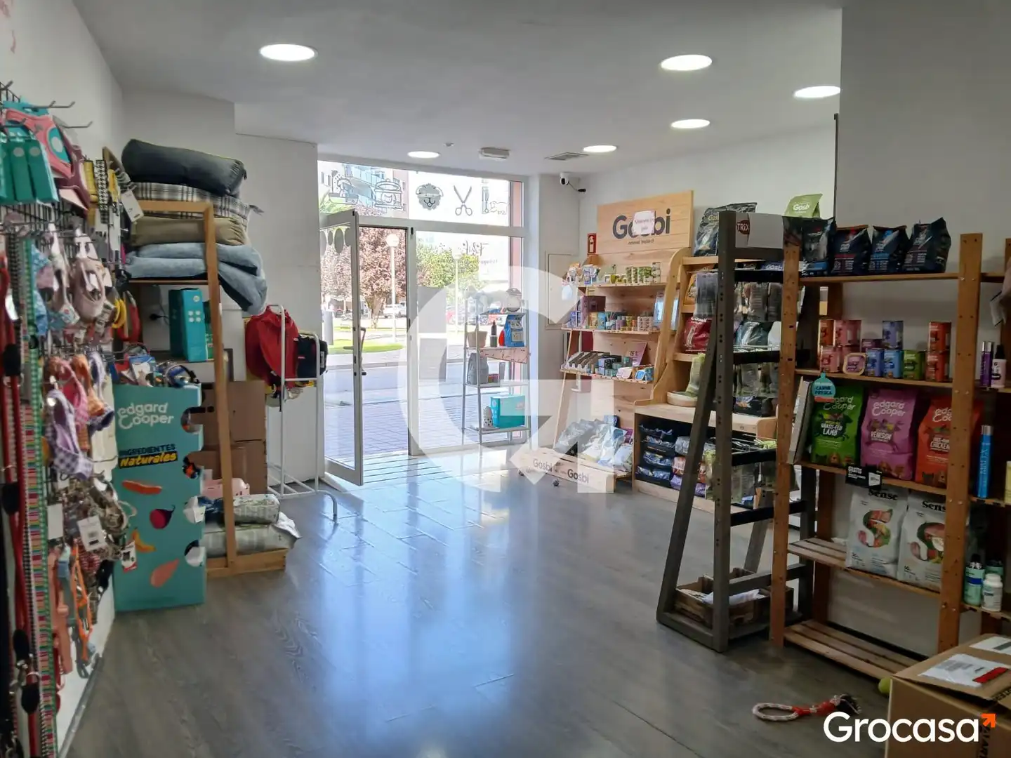 Local comercial en venda a RB JOSEP MARIA JUJOL, imagen 2