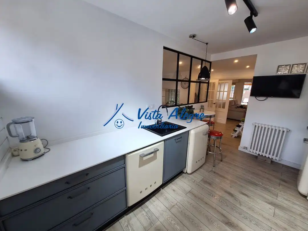 Küche von Einfamilien-Reihenhaus zum Verkauf in Haro mit Klimaanlage, Heizung und Terrasse
