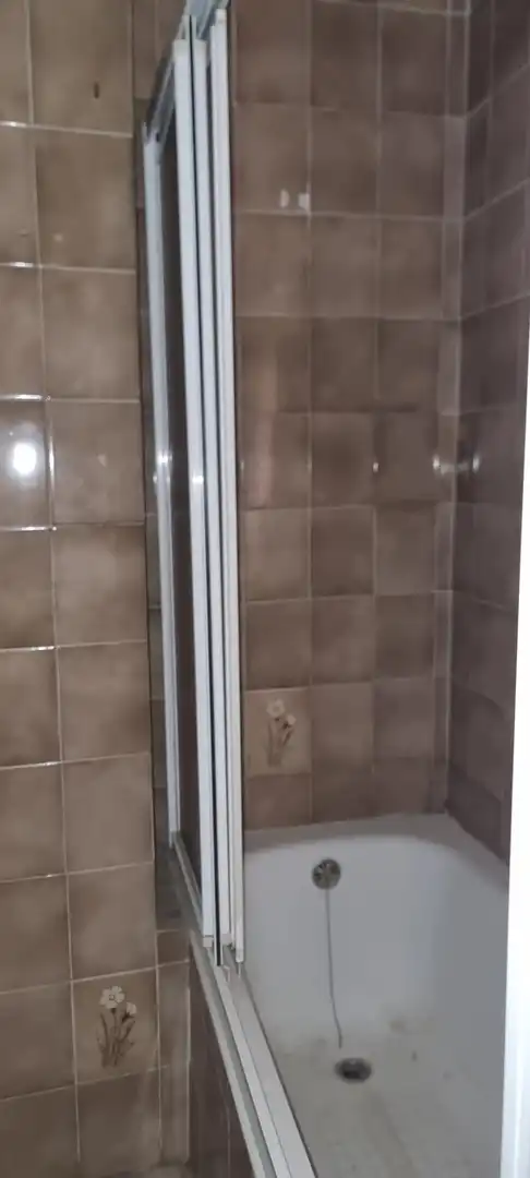 Bany de Pis en venda en Yecla amb Terrassa i Balcó
