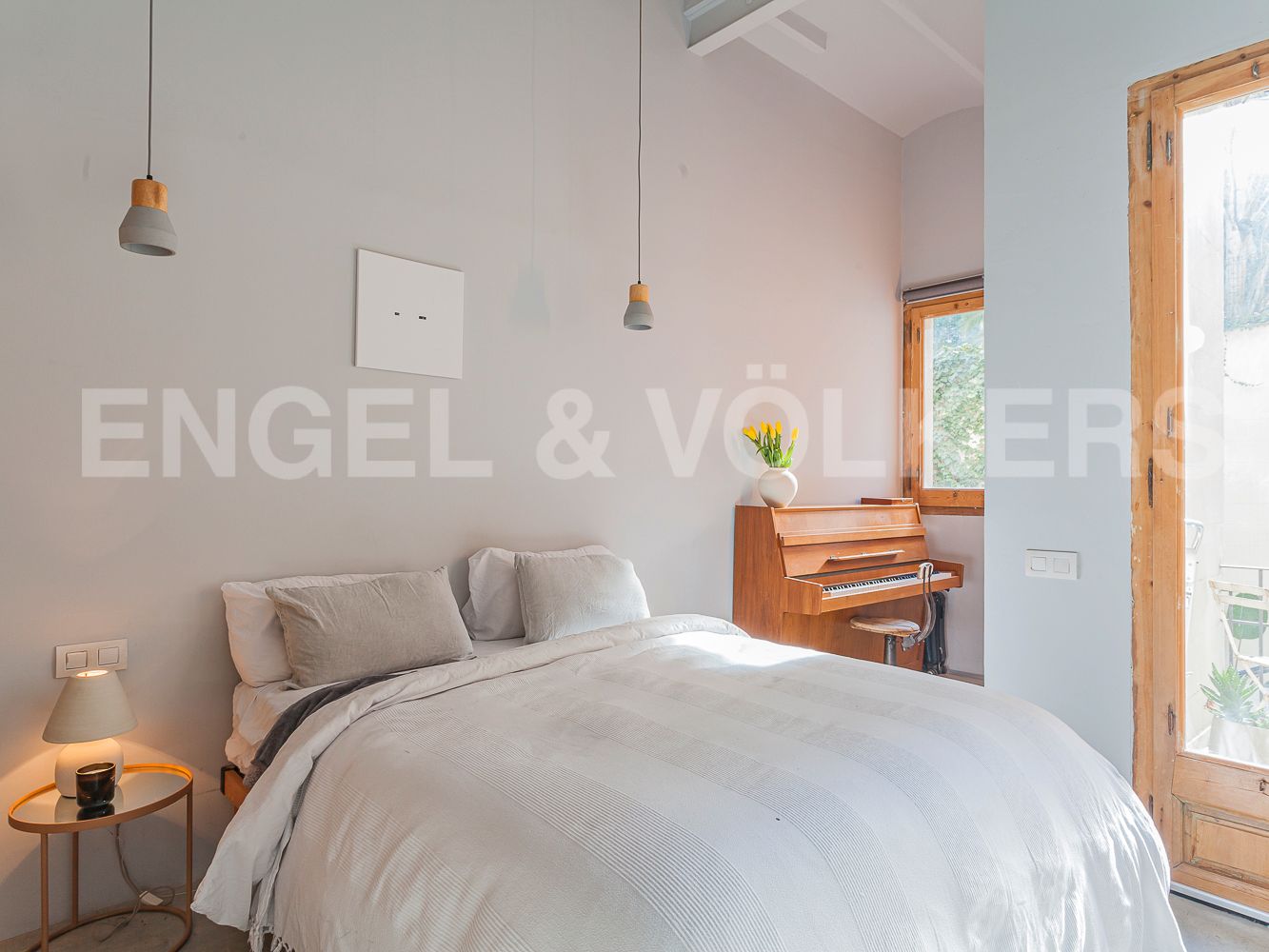 Dormitori de Apartament en venda en  Barcelona Capital amb Calefacció, Jardí privat i Balcó