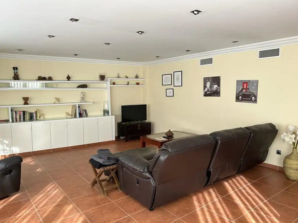 Casa con terraza en venta en Zona Papa Luna - Platja del Gurugú, imagen 5