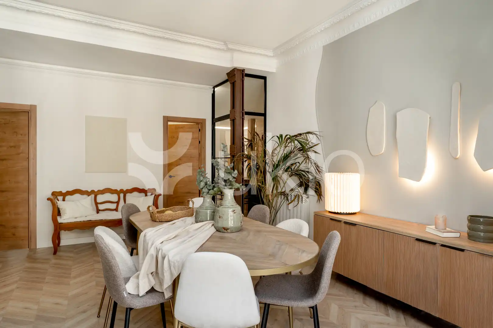Menjador de Apartament de lloguer en Madrid amb Aire condicionat, Calefacció i Moblat