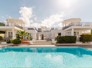 Detached house with pool for sale in La Vera