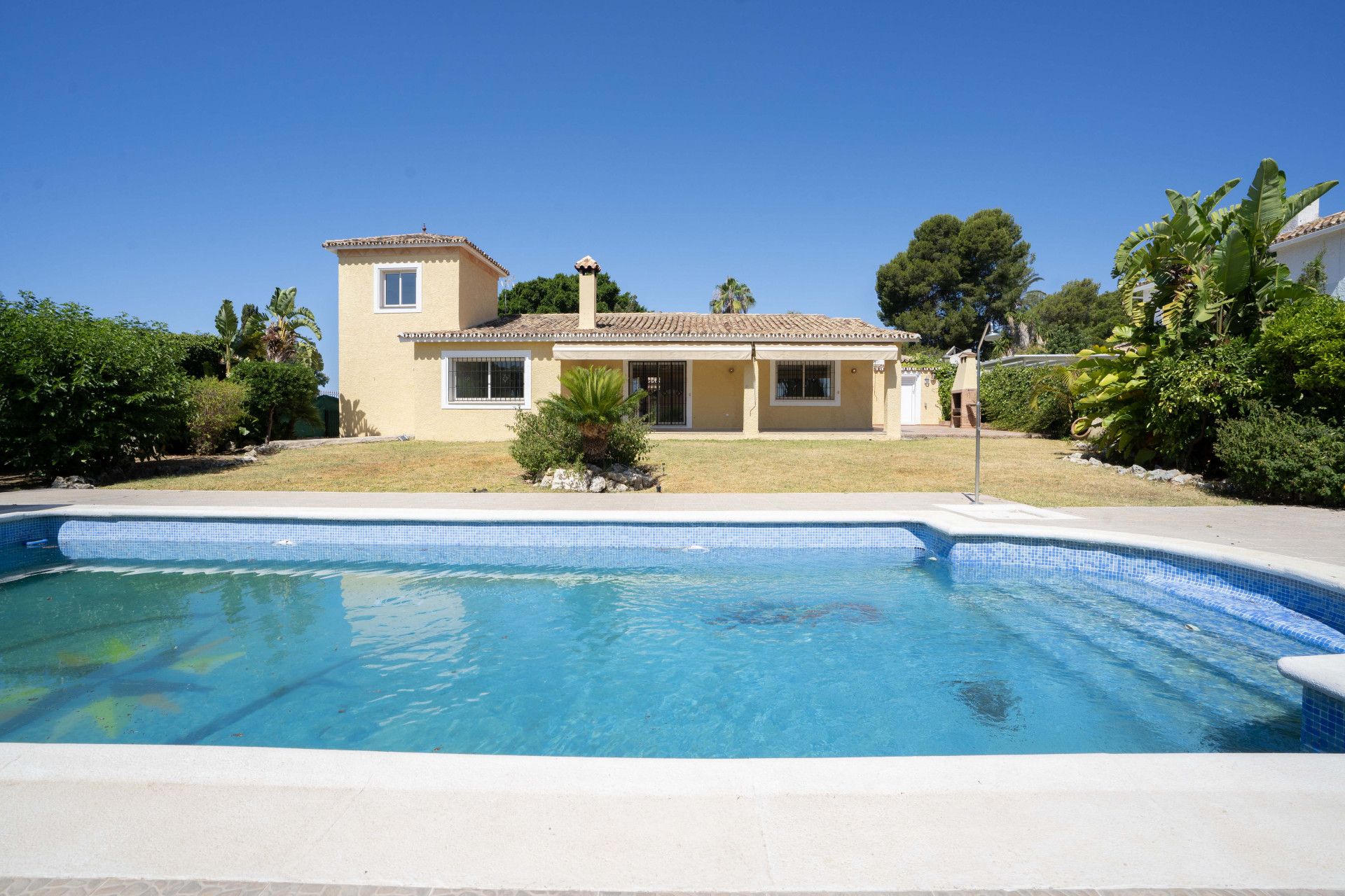 Jardí de Casa o xalet de lloguer en Estepona amb Aire condicionat, Calefacció i Jardí privat