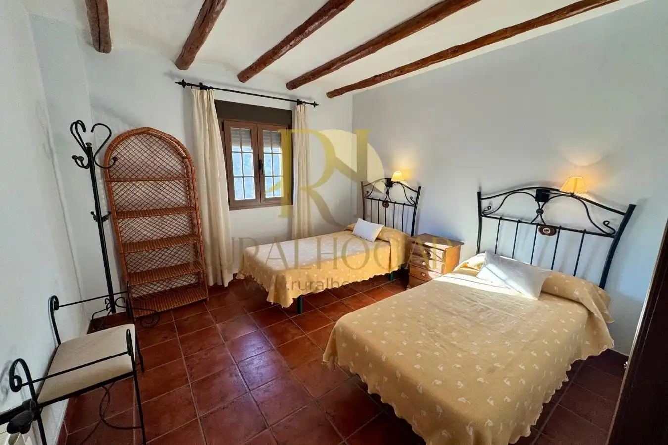 Vista exterior de Casa o chalet en venta en Peralejos de las Truchas con Calefacción, Jardín privado y Parquet