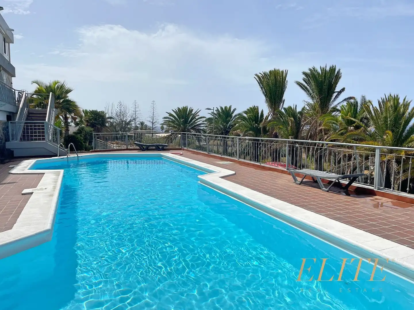 Swimming pool of Houses for sale in San Bartolomé de Tirajana  with Air Conditioner, Terrace and Storage room
