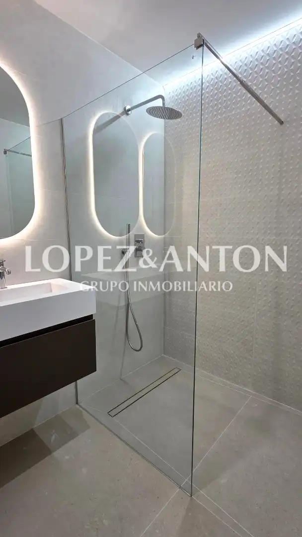 Baño de Casa adosada en venta en Benaguasil con Aire acondicionado, Calefacción y Terraza